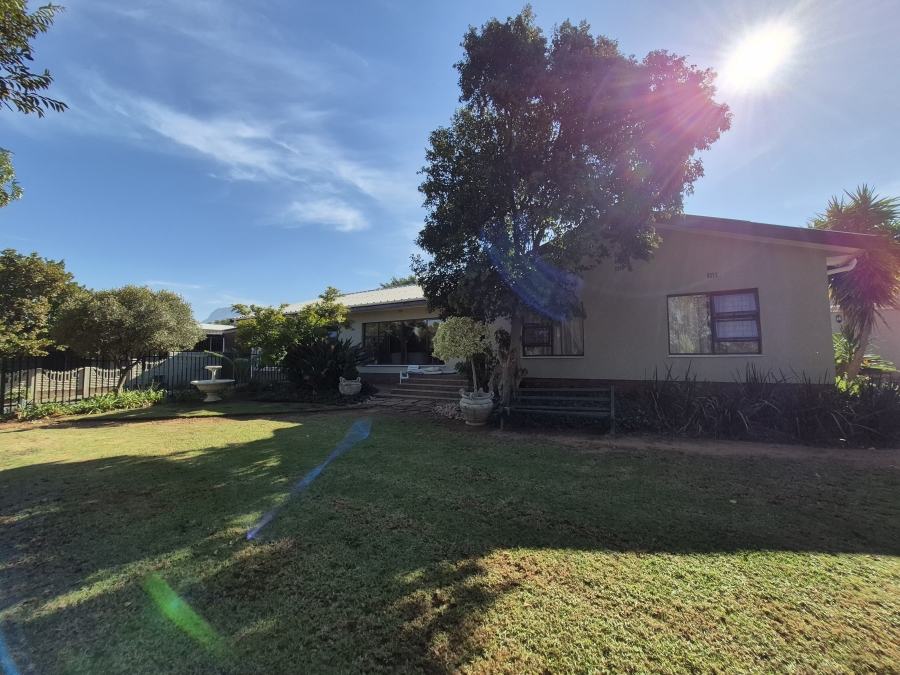 3 Bedroom Property for Sale in Panorama Western Cape